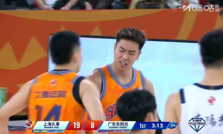 连珠炮！上海外线开火三分3连击 领先11分打停广东